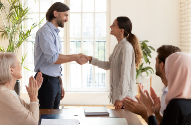 The Importance of Rewarding and Recognizing Your Employees
